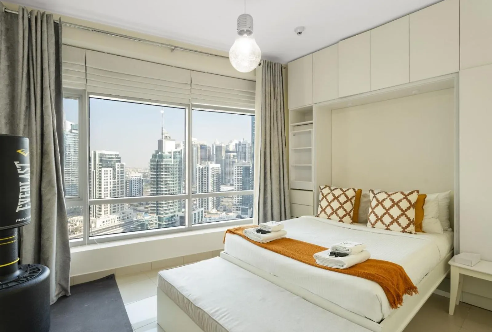 Chic 2Br Getaway - Horizon Living In Fairfield Apartment Dubai